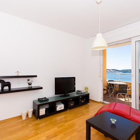 Apartment Labadusa Trogir Bagian luar foto