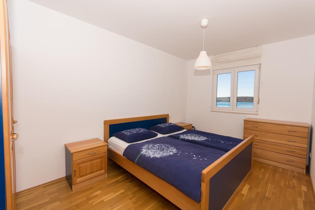 Apartment Labadusa Trogir Bagian luar foto