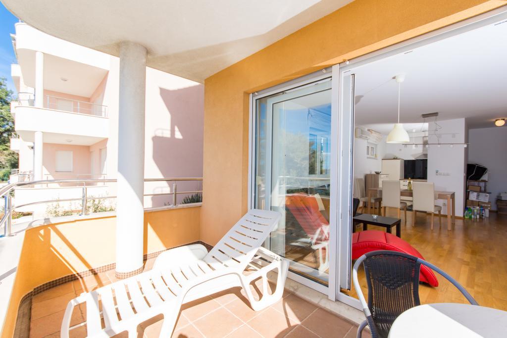 Apartment Labadusa Trogir Bagian luar foto